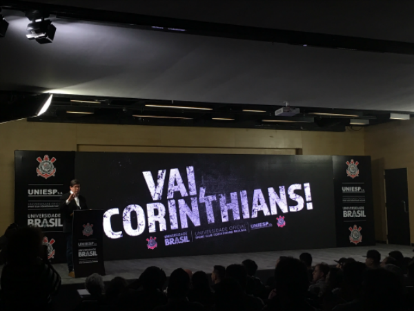 Professor e jornalista dá aula magna no Corinthians